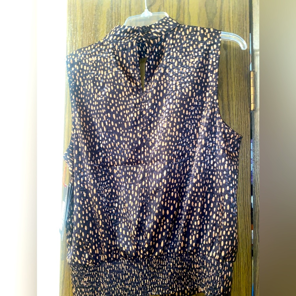 Short sleeve blouse